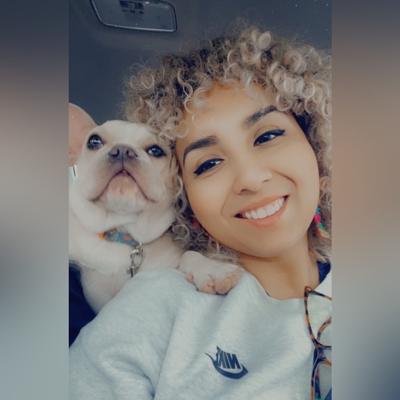 Meet your Posher, Ana - Picture 1 of 1